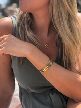 Load image into Gallery viewer, Crescent Moon Necklace - Gold